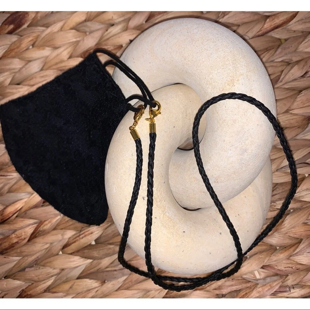 Black chain for masks or sunglasses